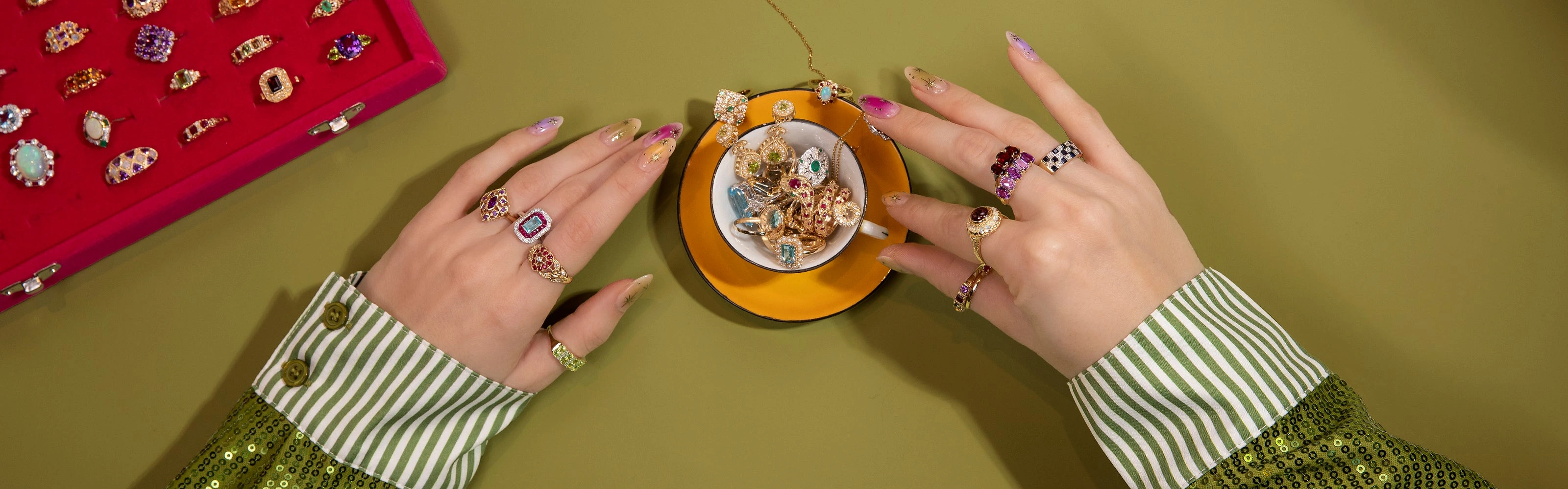 Tijdloze Elegantie van Vintage Sieraden